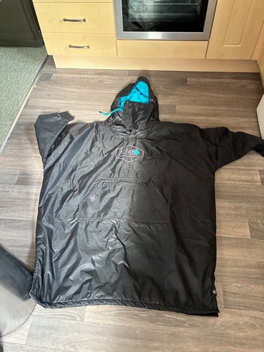 Dryrobe style waterproof