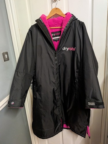 Dryrobe model black pink - model, black/pink