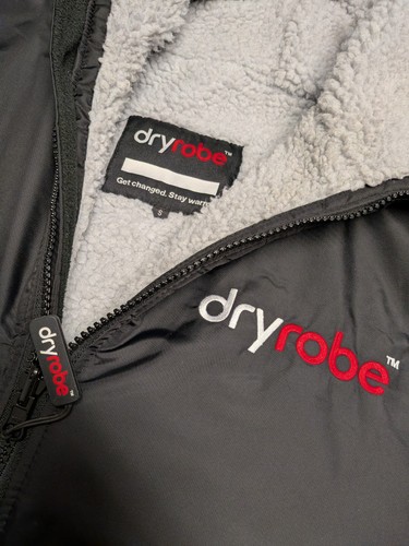 Dryrobe model black grey - dryrobe,